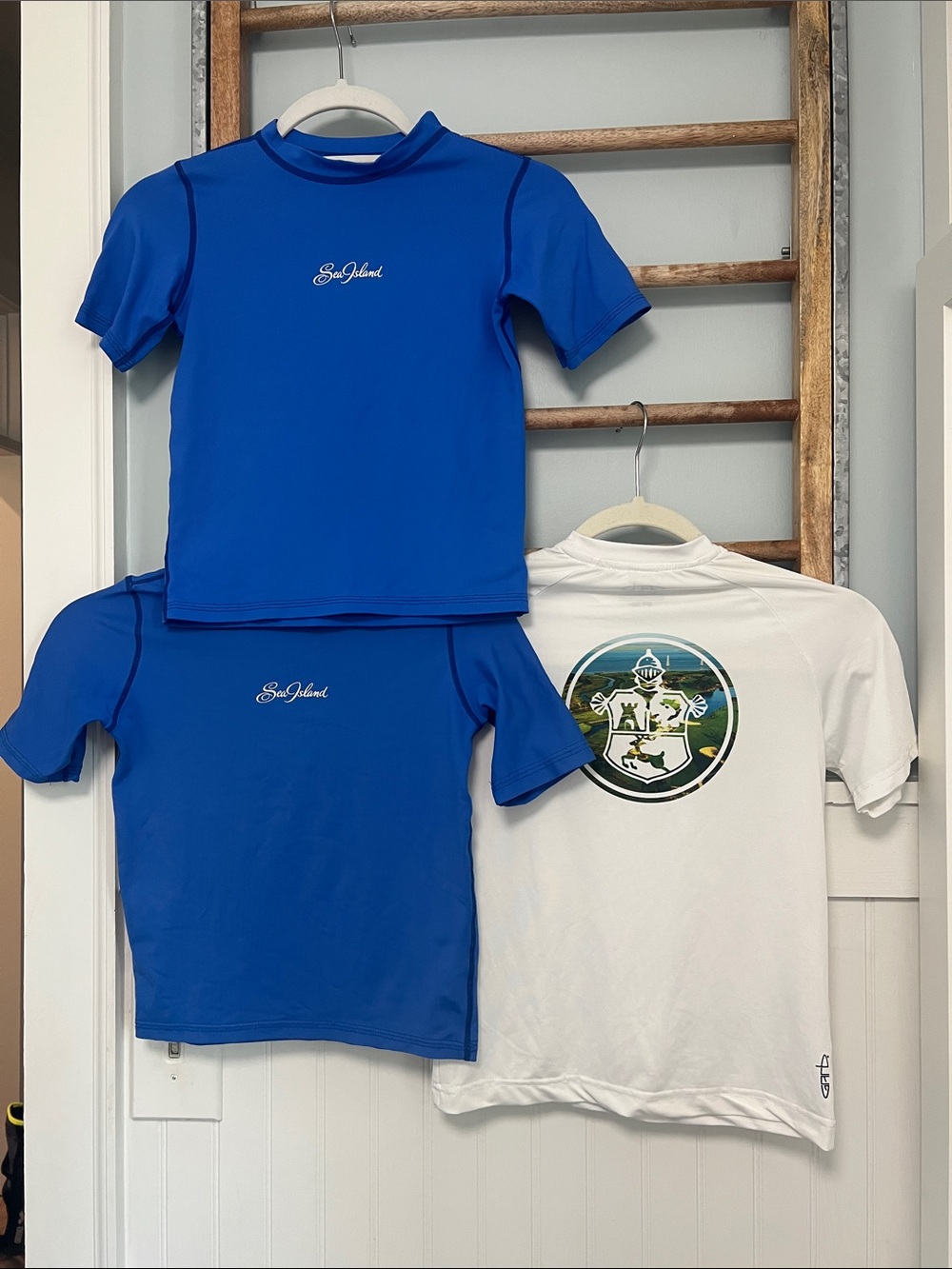Boys, Sea island short sleeve t shirt rash guards lot of three size small